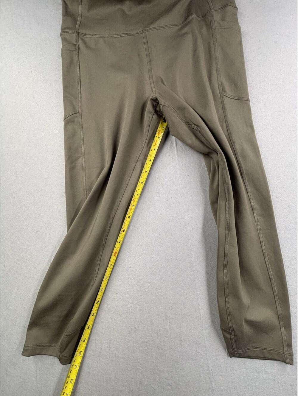 Victoria's Secret Seneca Rock Tan Pocket Leggings L/G Short High Rise VS Sport - Picture 6 of 7